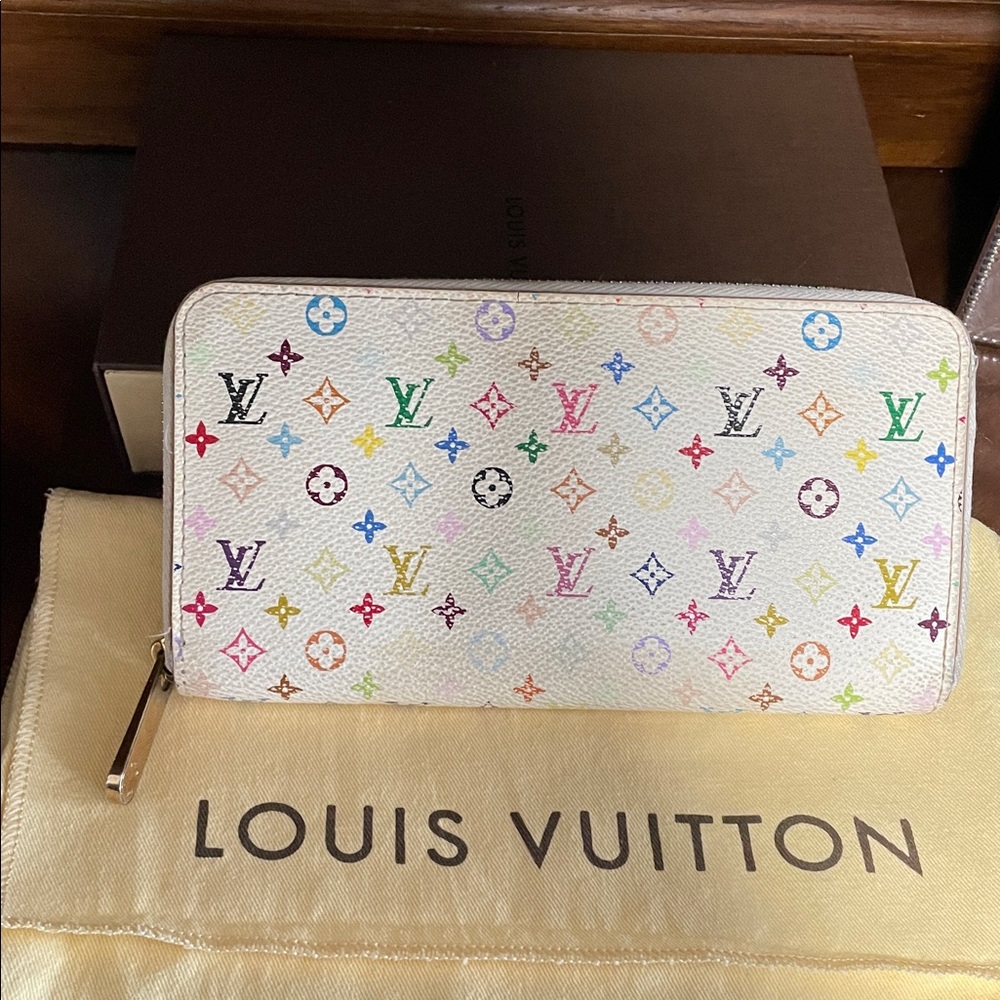 Louis Vuitton White Murakami white  long  Wallet - Picture 3 of 17